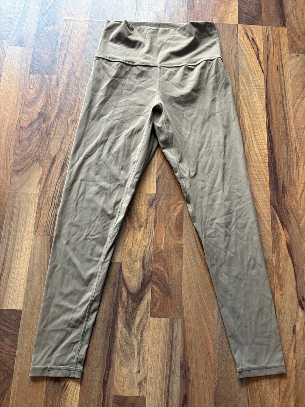Noli Woman’s High-Waist Leggings in light brown Size M